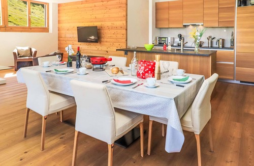 Noveli Apartment | Rosablanche D 204 A by Interhome