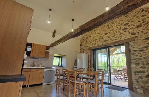 Moulares House | Rosalie - MOULARES - Gîte