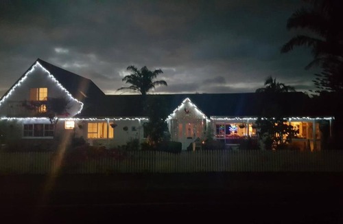 Whitianga Bed & Breakfast | Rosalie On Albert B&B