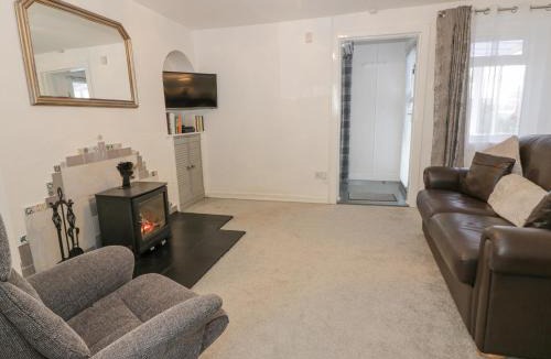 Irvine House | Rosalin Cottage