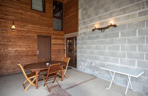 Dommartin-les-Cuiseaux House | Rosaline's Farm