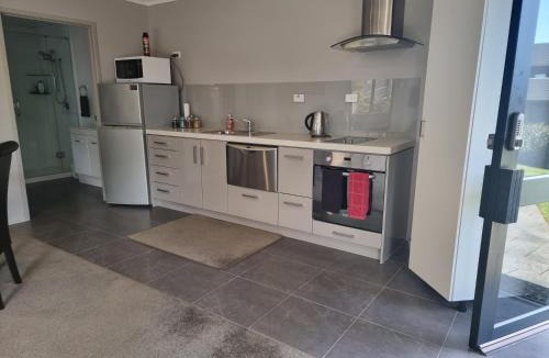 Bell Block Apartment | Rosandra Retreat