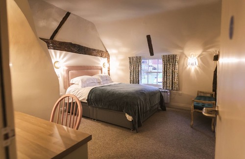 Godalming Hotel | Rose and Crown
