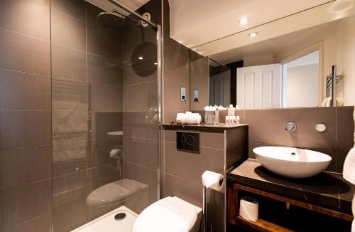 Village Hotel | Rose And Crown Hotel