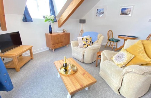 Totnes Apartment | Rose Apartment