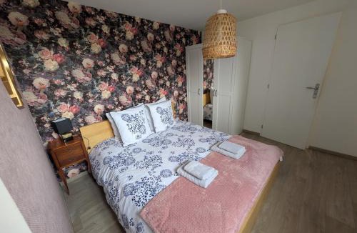 Ernee Apartment | ROSE - Appartement entier tout confort et moderne Hyper centre d'ERNÉE