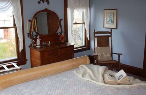 Chester Depot Bed & Breakfast | Rose Arbour Bed & Breakfast