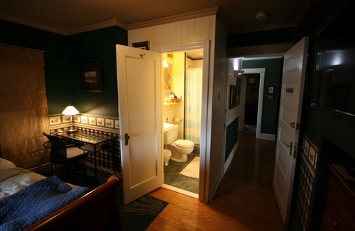 Hamilton Bed & Breakfast | Rose Arden Bed & Breakfast