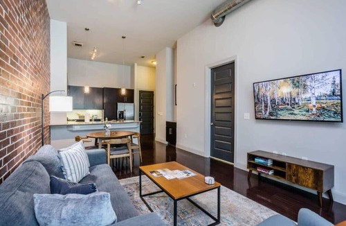 The Galleria Apartment | Rose at the Millennium - Stylish 1 BR in Houston