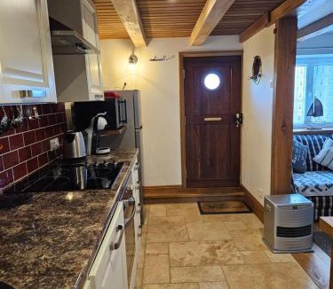 Hirel Apartment | Rose by the sea - Beach front sea views