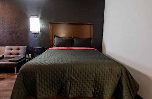 Jennings Lodge Hotel | Rose City Inn & Suites