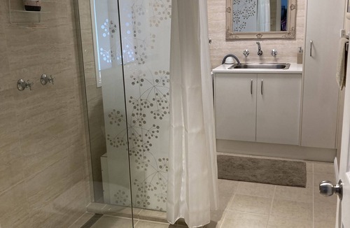 Gloucester Bed & Breakfast | Rose Cottage