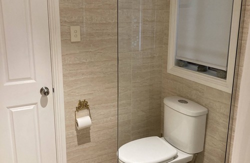 Gloucester Bed & Breakfast | Rose Cottage