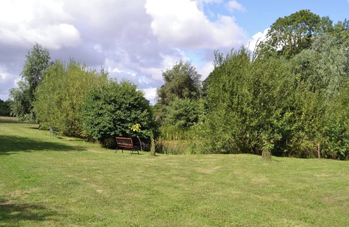 East Dereham Cottage | Rose Cottage - B6009