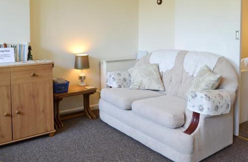 East Dereham House | Rose Cottage - B6009