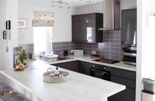 Dingwall House | Rose Cottage