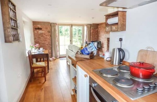 Monmouth Cottage | Rose Cottage