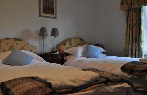 Fourstones Near Bentham Bed & Breakfast | Rose Cottage