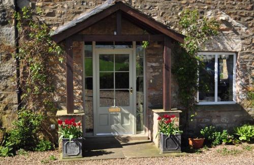 Fourstones Near Bentham Bed & Breakfast | Rose Cottage