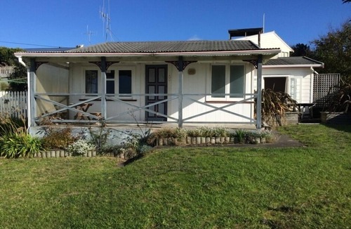 Foxton Beach House | Rose Cottage get-away, Foxton Beach