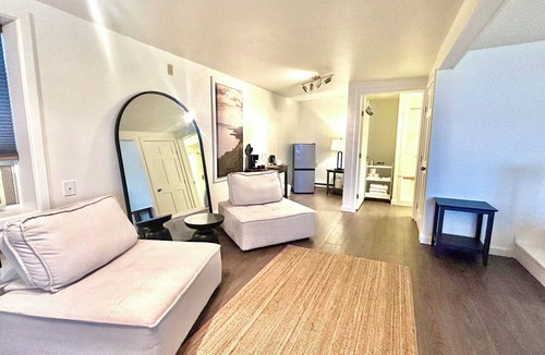 Baddeck Hotel | Rose Cottage located in Baddeck on the Bras d’Or Lakes