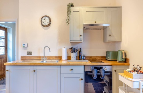 Northwich Cottage | Rose Cottage - UK45497