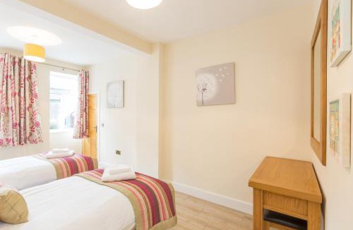 Blairgowrie House | Rose Cottage with Hot Tub