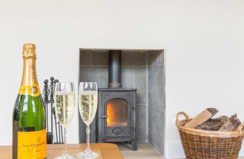 Blairgowrie House | Rose Cottage with Hot Tub