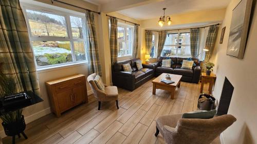 Blairgowrie House | Rose Cottage with Hot Tub