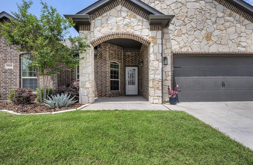Forest Hill House | Rose Crest Casa