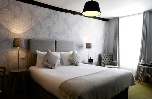 Warwick Town Centre Hotel | Rose & Crown