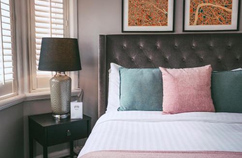 Knutsford Hotel | Rose & Crown Inn