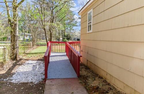 New Castle House | Rose Drive Roost 2
