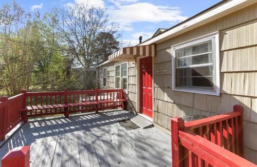 New Castle House | Rose Drive Roost 2