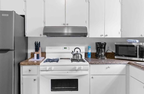 New Castle House | Rose Drive Roost 2