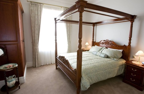 Goolwa Bed & Breakfast | Rose-Eden House at Goolwa