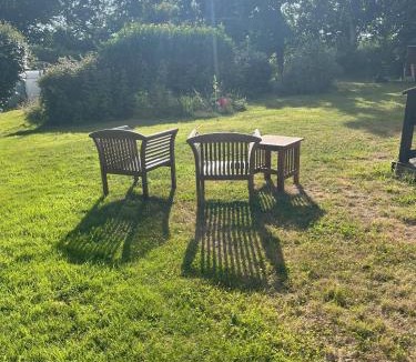 Breles Apartment | Rose et violette