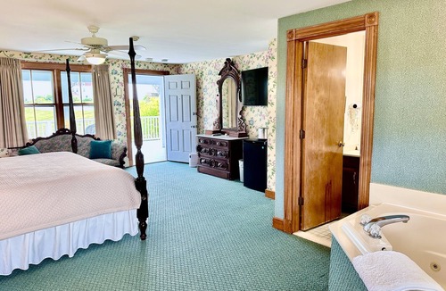 Block Island Bed & Breakfast | Rose Farm Inn