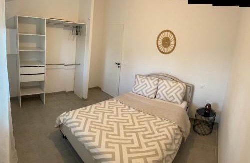 Toulenne House | Rose