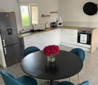 Toulenne House | Rose