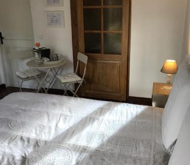 Giverny Bed & Breakfast | Rose Garden Mezzanine