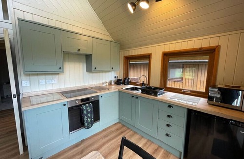 Saint Breward Cabin | RoseTree Lodge 3 bed Sleeps 6