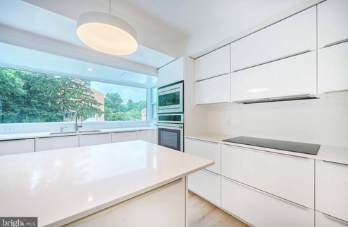 Alexandria West House | Rose Haven on Dover