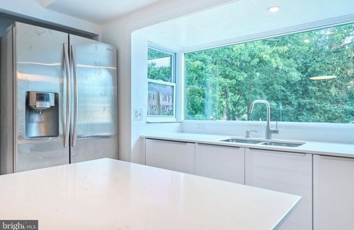 Alexandria West House | Rose Haven on Dover