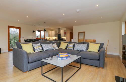 Sheriff Hutton House | Rose Lodge