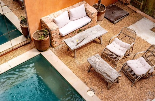 Uluwatu Villa | Rose Moon 3BR for Groups - 5 Min to Thomas Beach