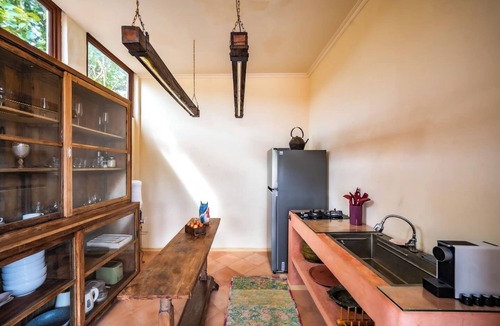 Uluwatu Villa | Rose Moon 3BR for Groups - 5 Min to Thomas Beach