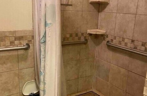 Ingleside House | Rosé on the Coast