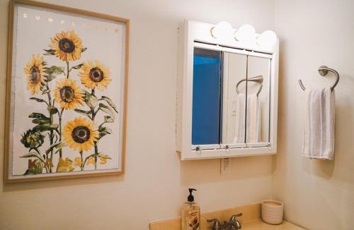 Welda House | Rose Ranch - Charming Country Home