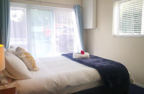 Mairangi Bay House | Rose Room